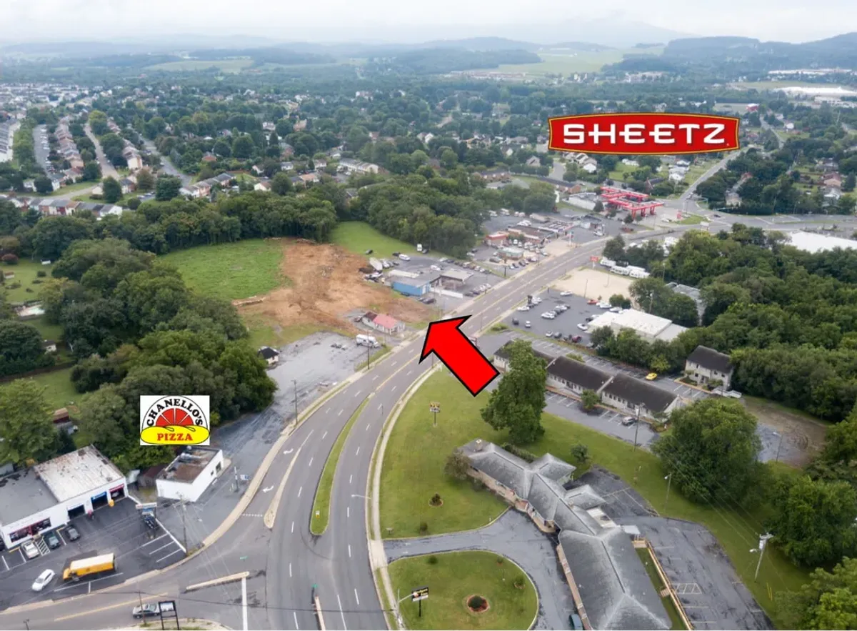 What's Happening Between Sheets and the New Chanellos Location?